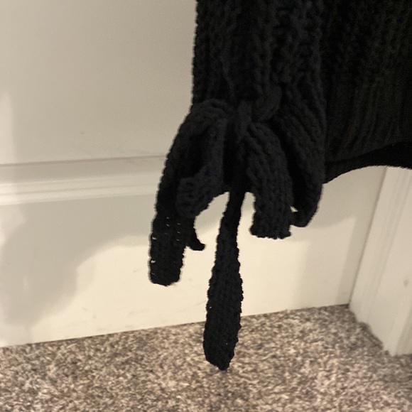 Candie’s Sweater - Picture 3 of 5